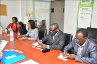 Coopération: le Ministre de la Communication Mme Affoussiata Bamba-Lamine chez Najat Vallaud-Belkacem, Ministre des droits des femmes et porte parole du Gouvernement